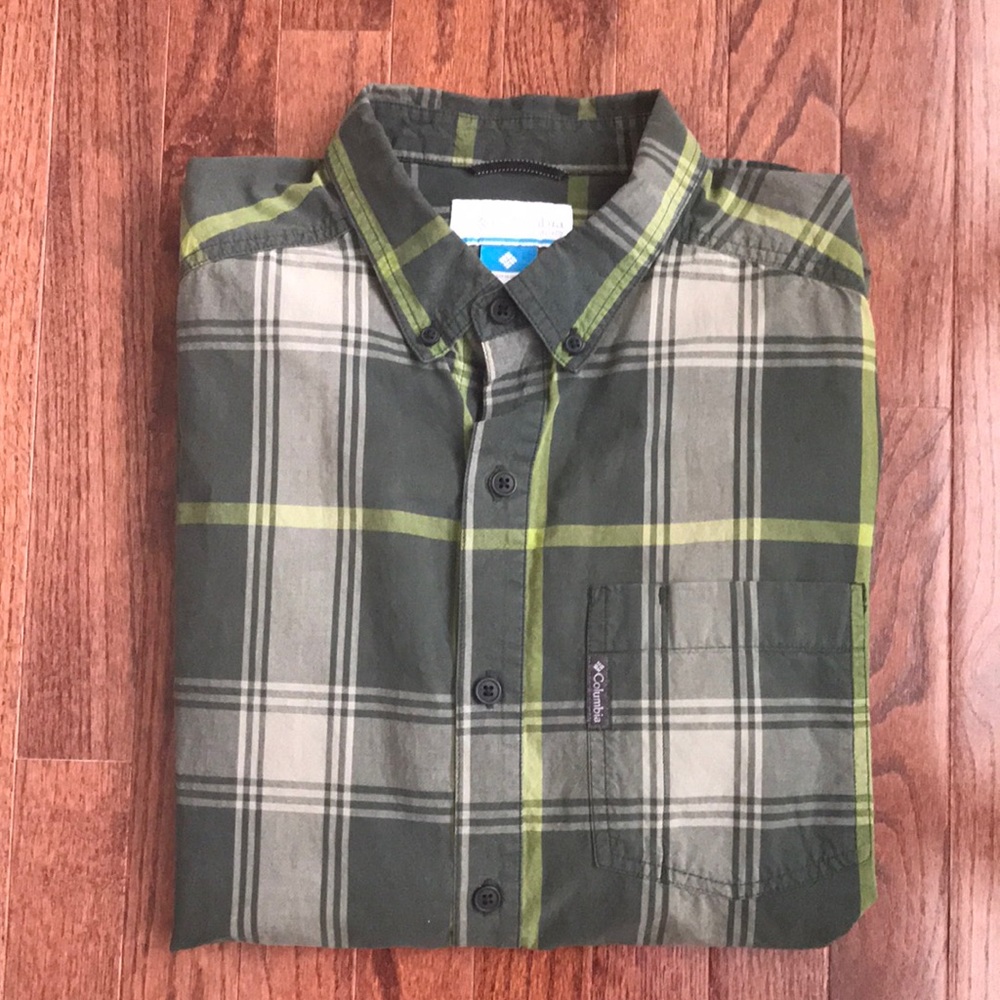 Men’s Columbia large button up